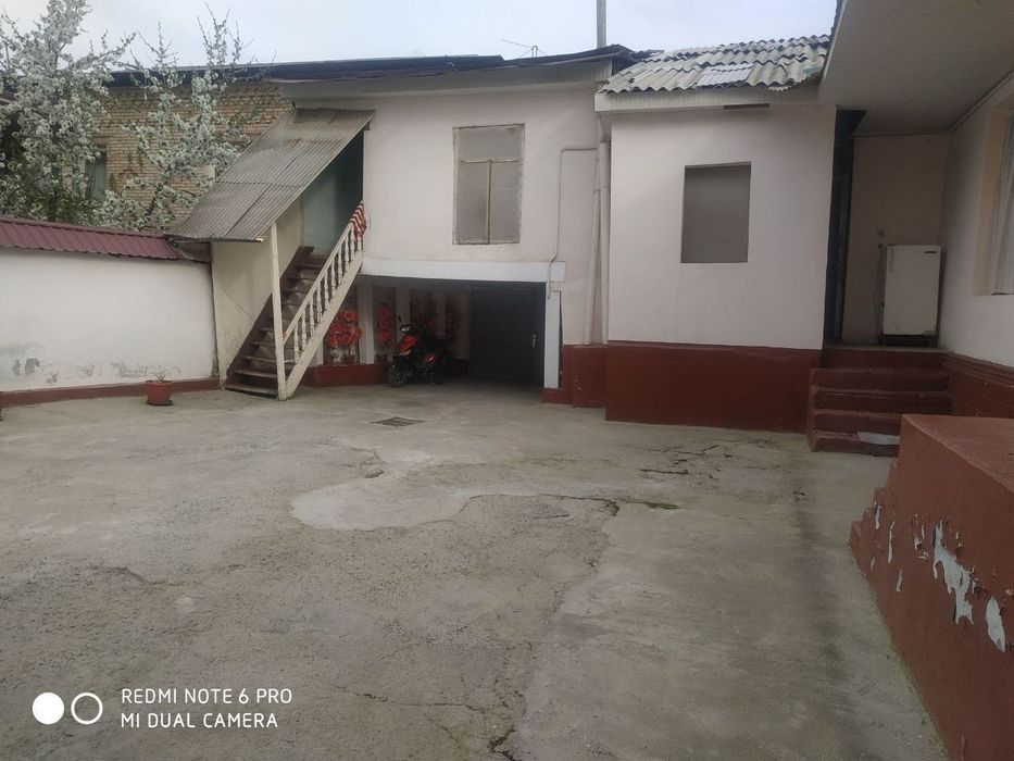 Uy sotiladi. Chorsu bozor yaqinda