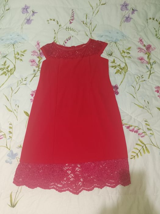 Рокли с къс ръкав