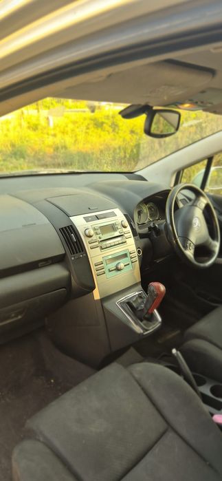 Продавам Toyota Corolla Verso