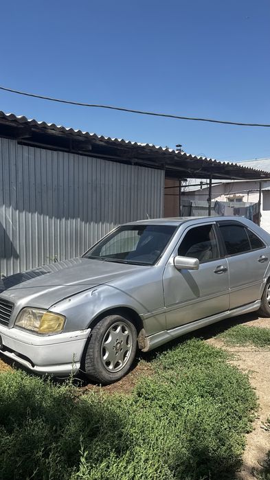 Mercedes-Benz C-Class W202