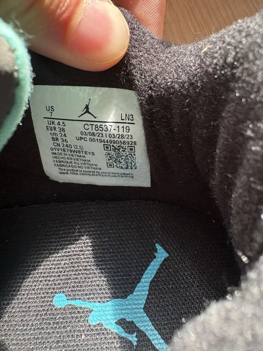 Jordan 4 Green Glow