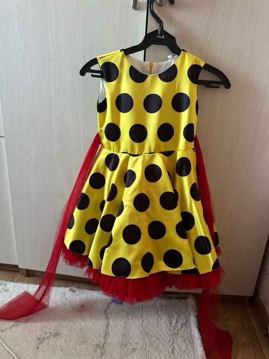 Продам платье на девочку