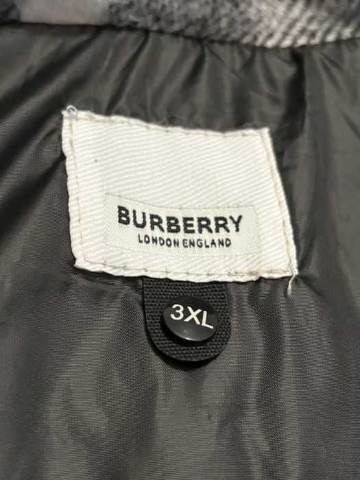 Geaca Burberry Noua