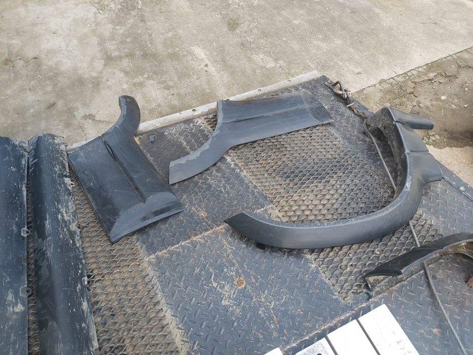 Декоративни вежди,лайсни и прагове Сузуки Гранд Витара 2001 година