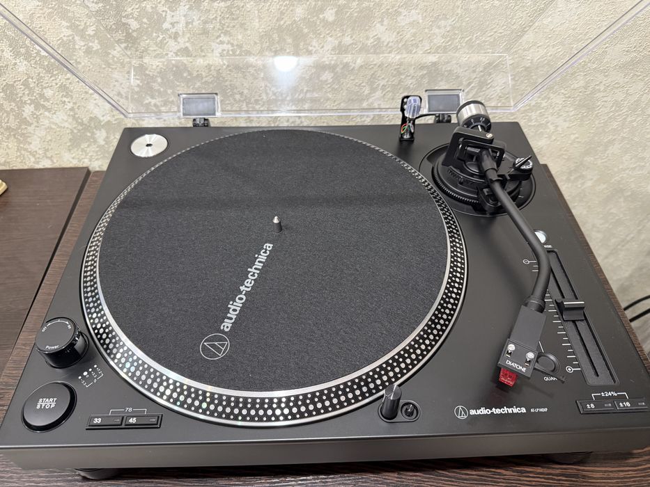 Проигрыватель винила Audio-Technica AT-LP140XP