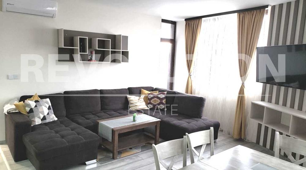 Луксозен тристаен апартамент в жк. Трошево/ Възможност за паркомясто!