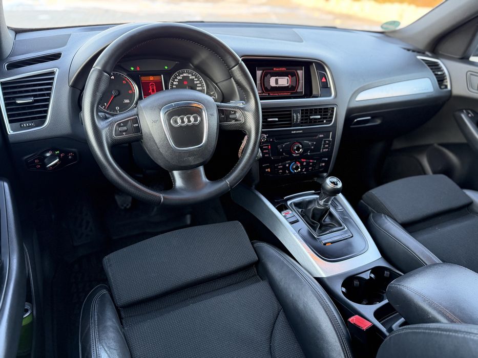 Audi Q5 S-line , 2.0 TDI 170 Cp , Quatrro , 2011 Euro 5 , Tzol Valabil