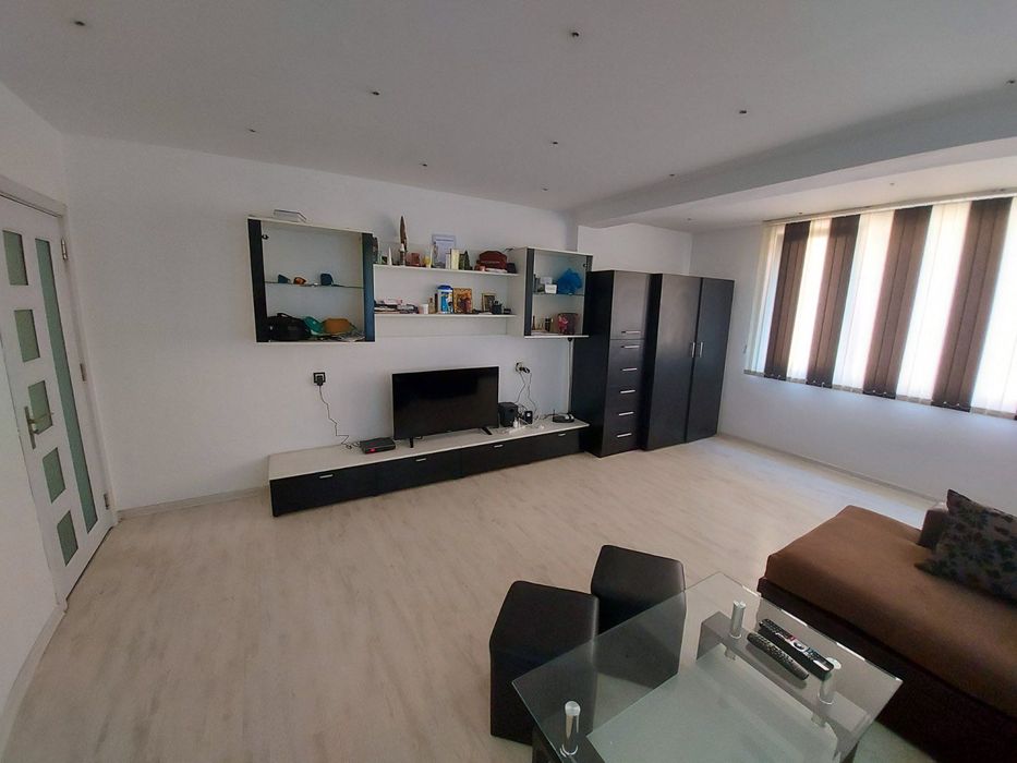 Многостаен, етаж от къща от собственик