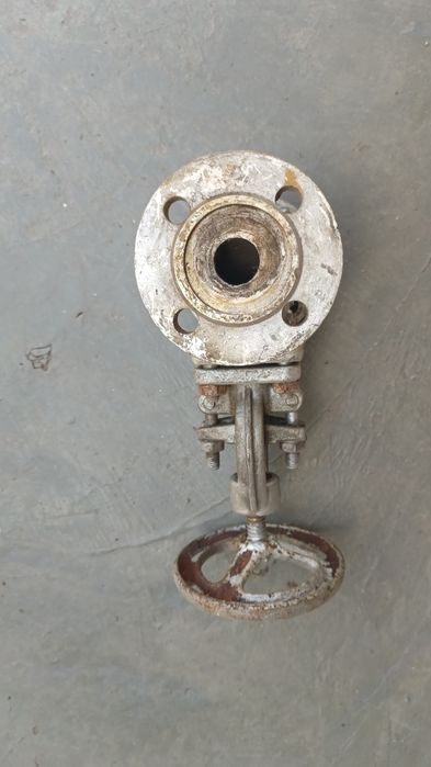 Продам задвижку.