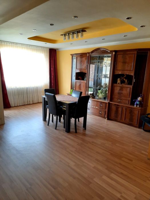 Casă în Bărăștii Hațegului