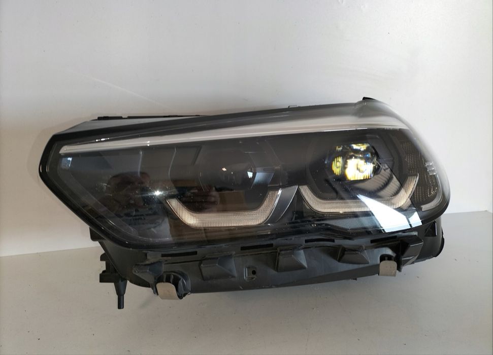 Ляв десен лед фар фул лед адаптив  бмв Г05 Г06 BMW X5 G05 X6 G06  FULL LED ADAPTIVE EUROPA 948178303 948178403