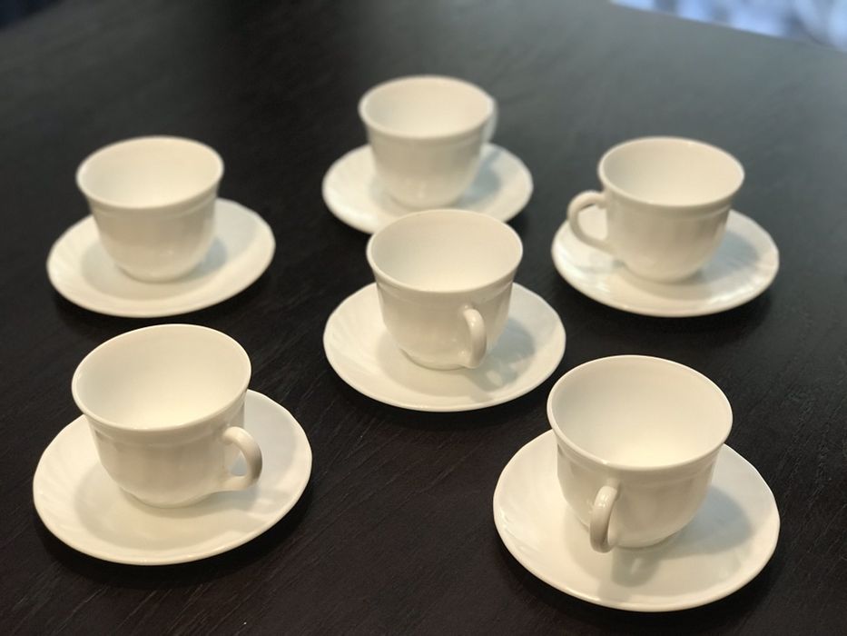 Чайный сервис, продам. Очень красивый.