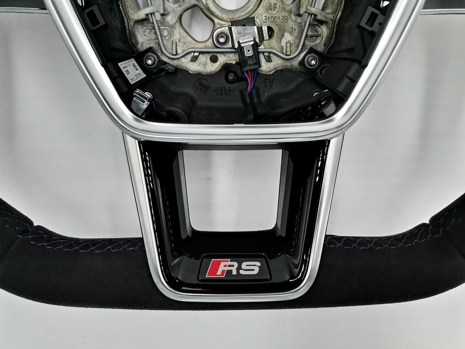 АЛКАНТАРА Нов Спортен Волан Audi E Tron GT RS A6 RS6 A7 RS7 4J3419091D