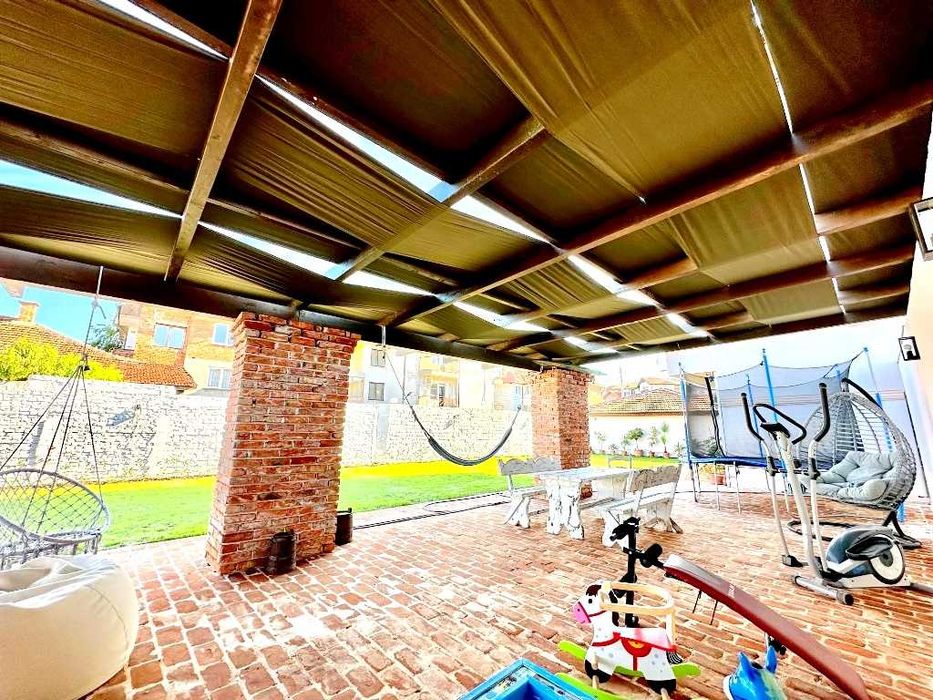 На море в къща за 11 души!