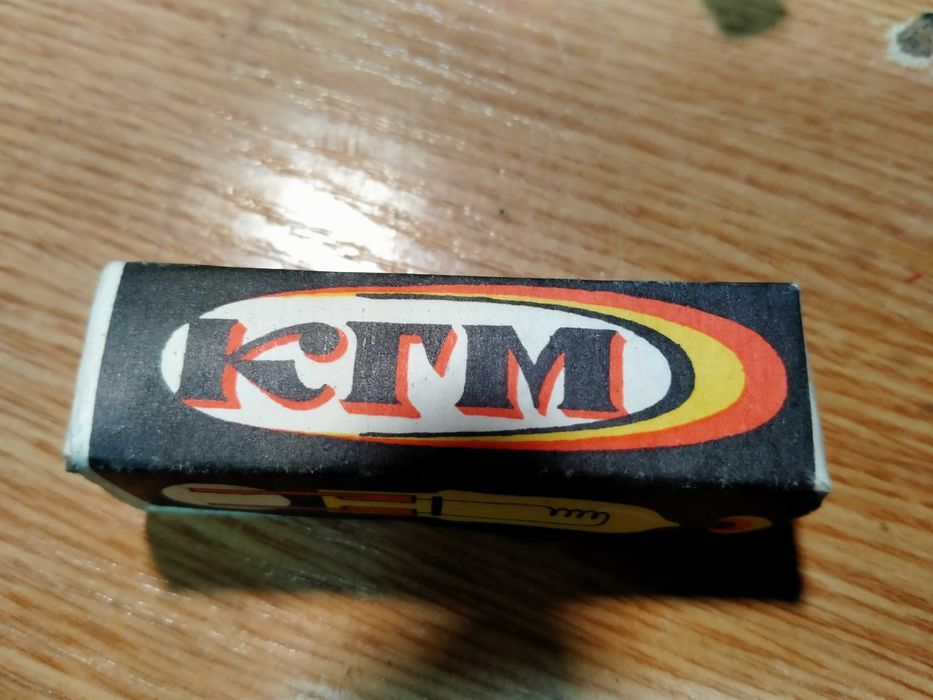 Лампа накаливания галогенная малгабаритная
КГМ 24-150