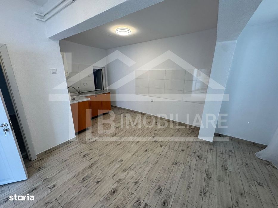 Casa cu 4 camere, 180 mp, Zona Semicentrala