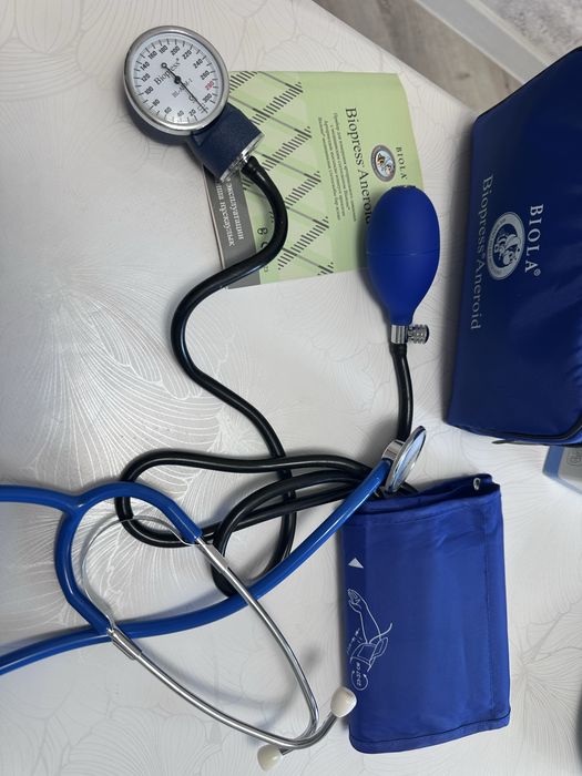 Продаю небулайзер Omron