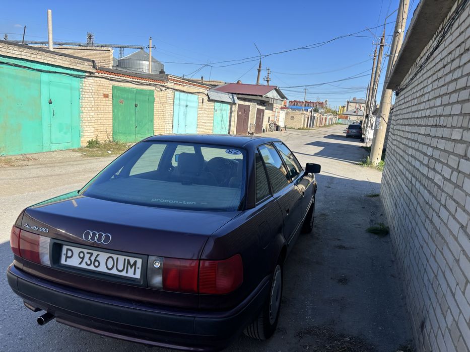 1 хозяйн Ауди 80 б4