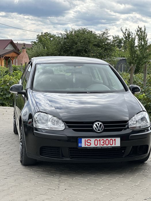 Vand golf 5  1.4 benzina