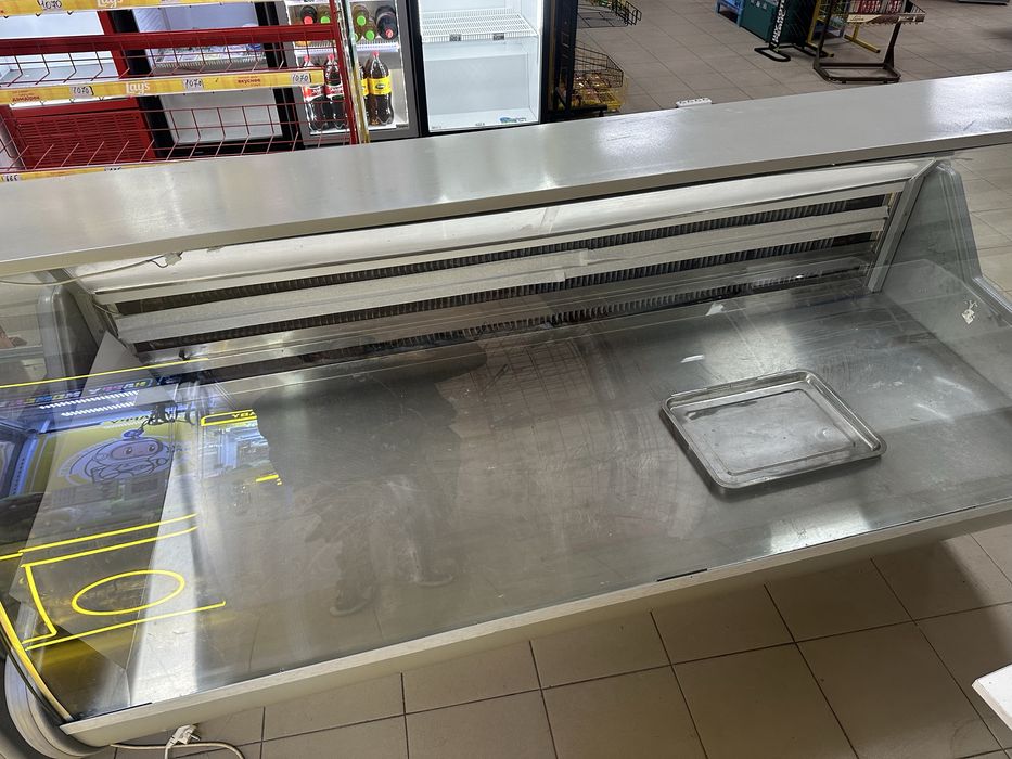 Холодная Витрина для магазина(мяса)