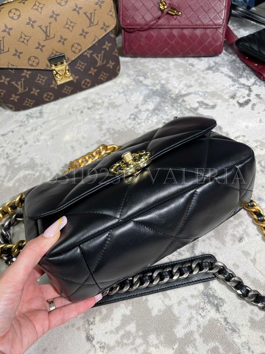 Geanta C8anel - model 19 Medium Size