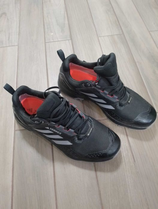 Мъжки маратонки/нови