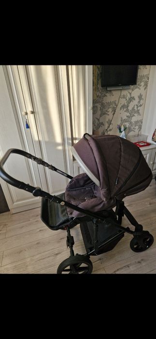 Продам коляску Adamex 2 в 1,