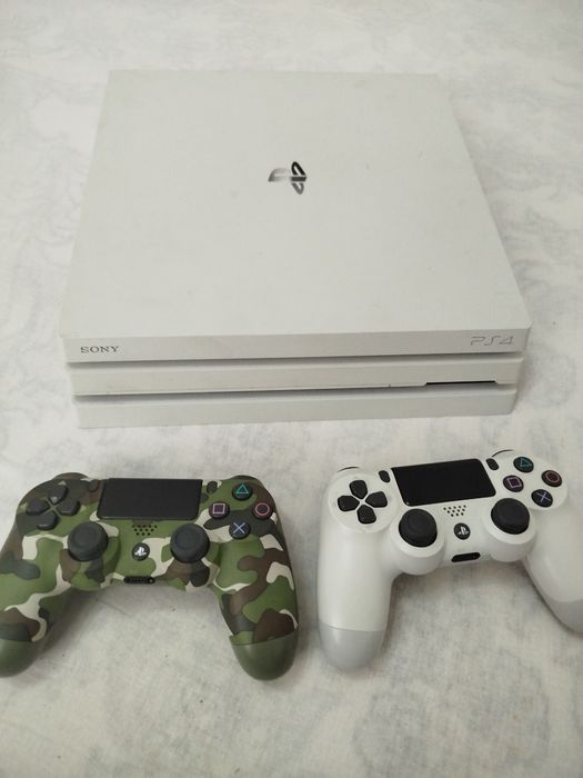 Плейстейшн 4 про