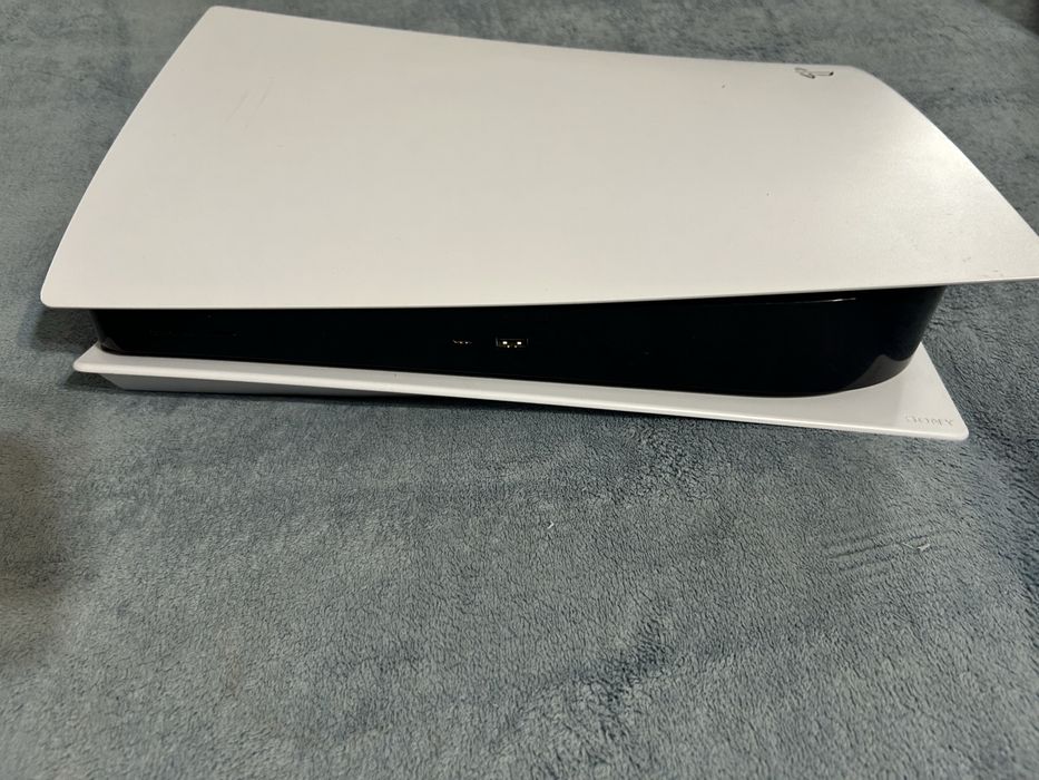 PS 5 FAT два джойстика