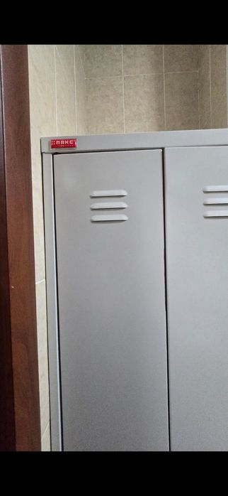 Металлический шкаф