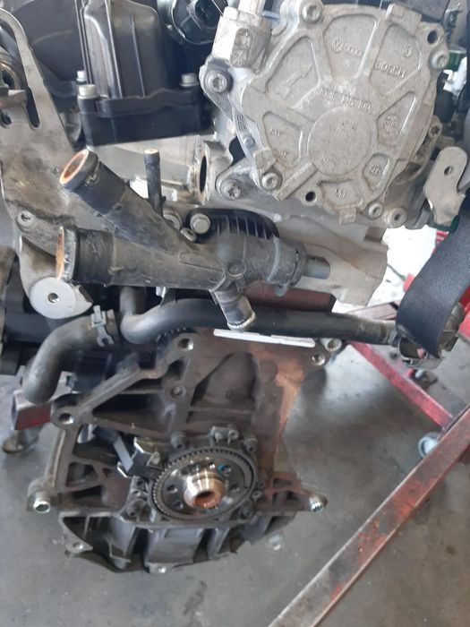 motor 1.6 tdi cay  cayah vw caddy audi a1 8x a3 8p vw golf 6 polo 6r skoda superb 2 octavia 2 seat leon