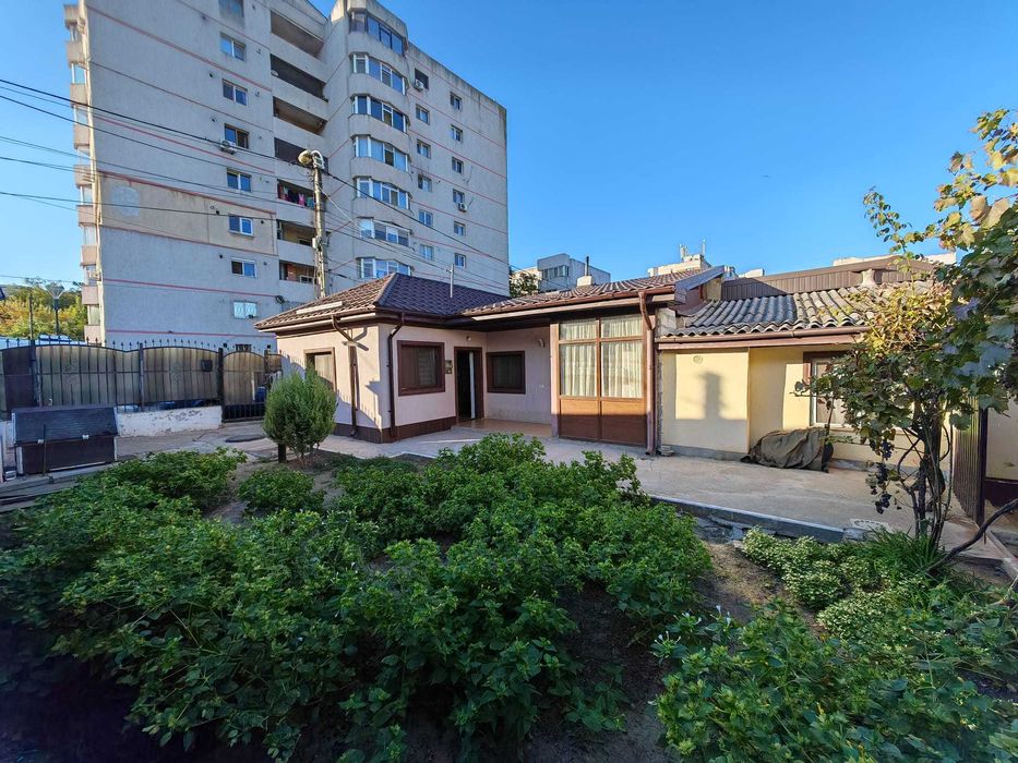 Casa de vanzare - zona Institutul de Marina