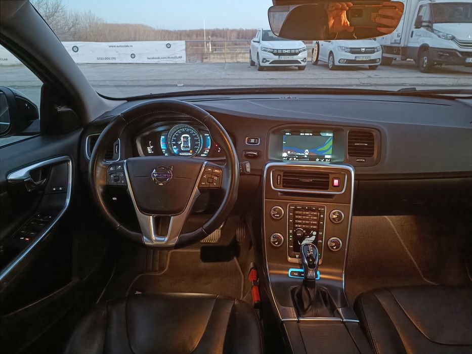 Volvo V60 an2016 2.4 Diesel+Hybrid 280cp Euro6 D6 Twin Engine R-Design