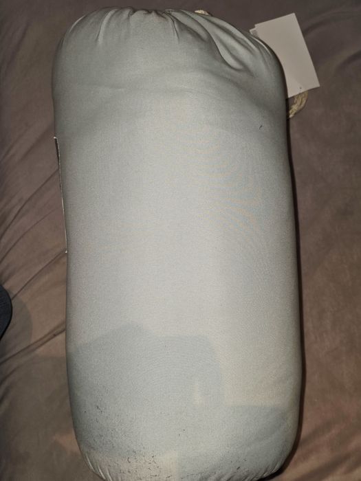 De vanzare set de pilota si perna nou nout Dormeo cu sac