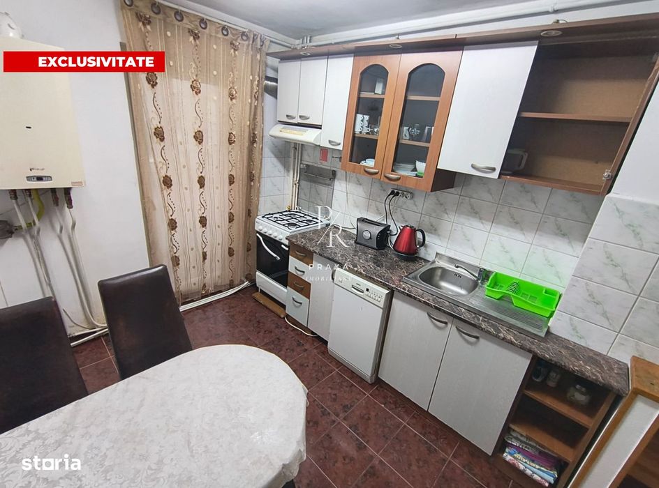Apartament 2 camere, LIFT, parcare, balcon, zona foarte buna Primaveri