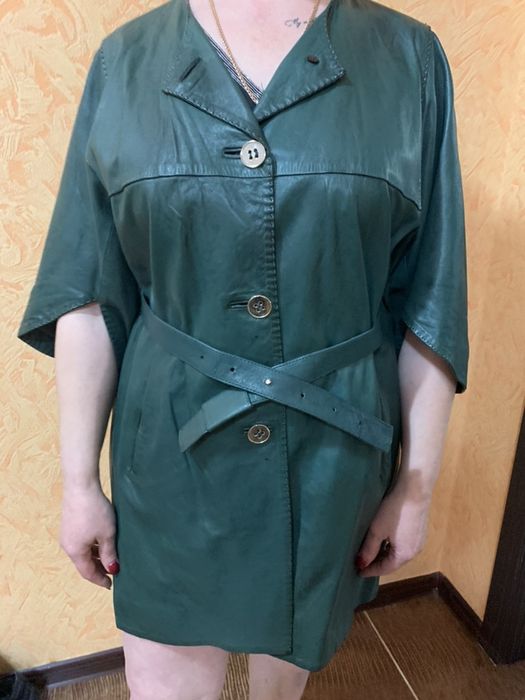 Продам верхнюю одежду