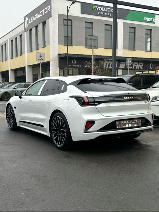 Zeekr 001 You Sport 2025 в наличаи от Terra Auto