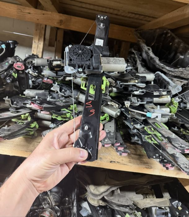 Macara geam spate bmw e90 e91