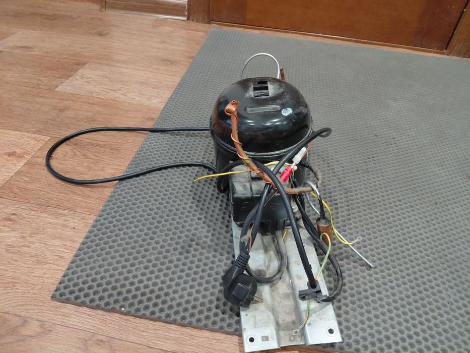 Компрессор холодильника