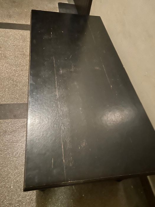 Холна Маса от масивно дърво в черно