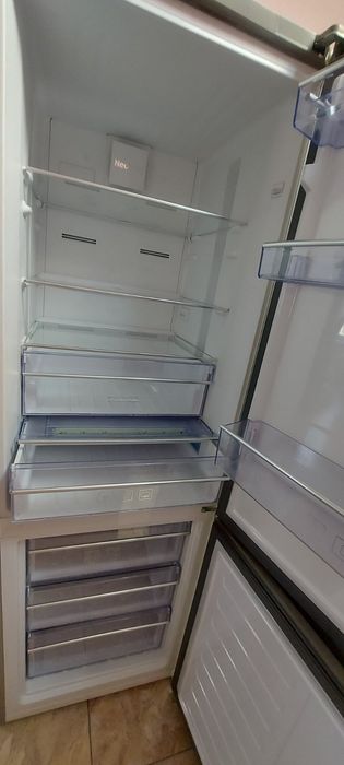 Хладилник с фризер Beko