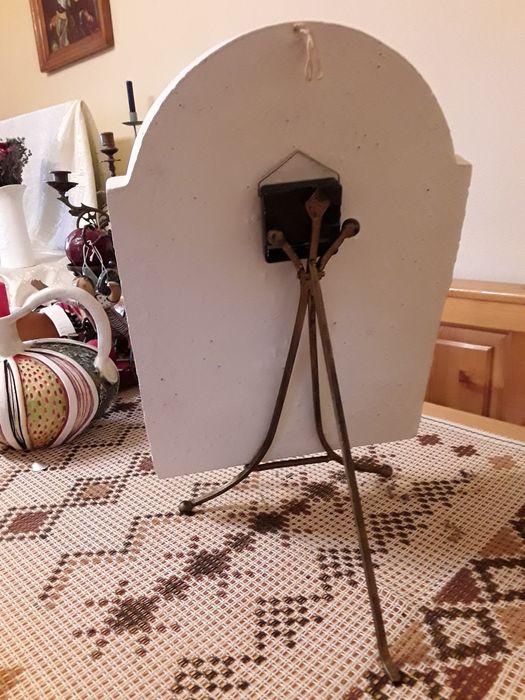 Ceas deosebit reprezentand un peisaj