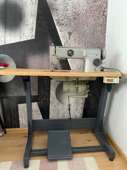 Masina de cusut CUGIR