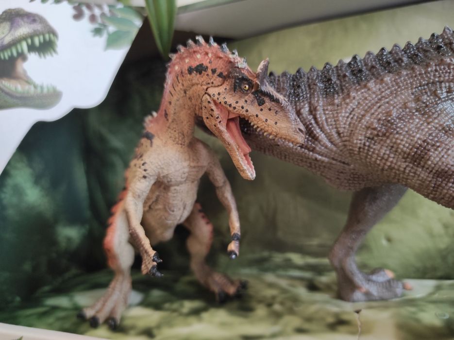 Набор хищные динозавры