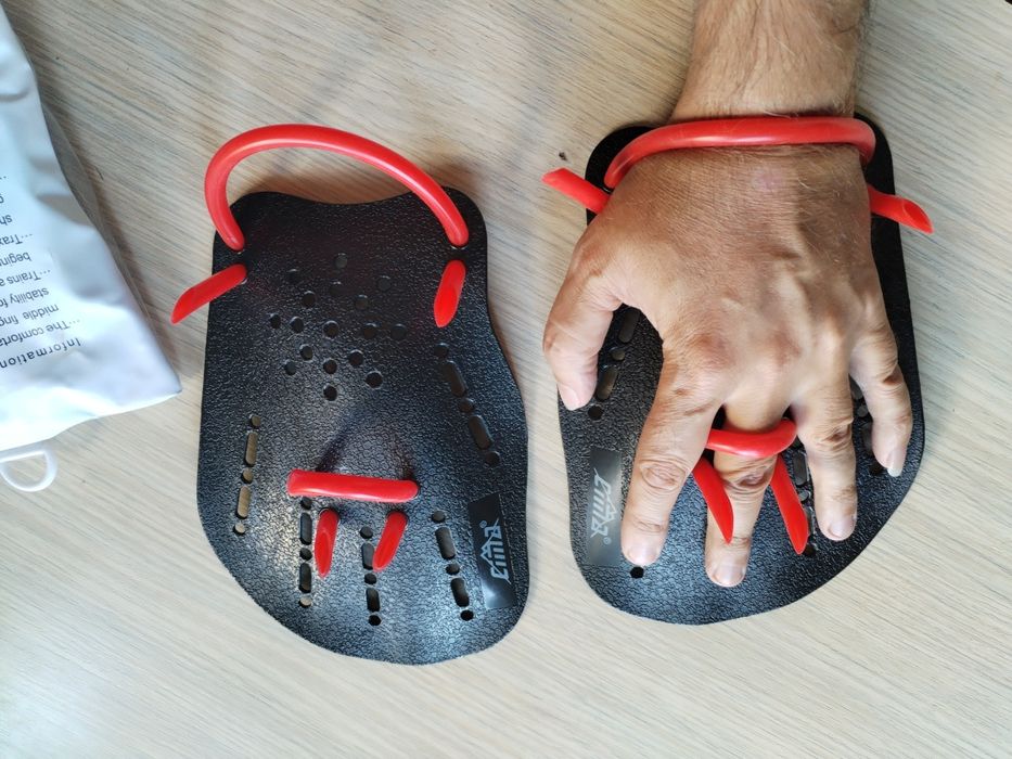 Ласты на руки для плавания. Новые