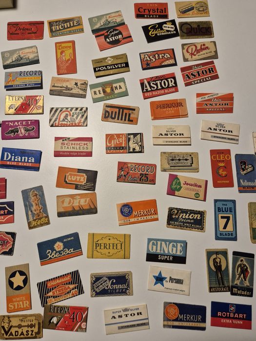 Colectie de ambalaje si lame de ras retro