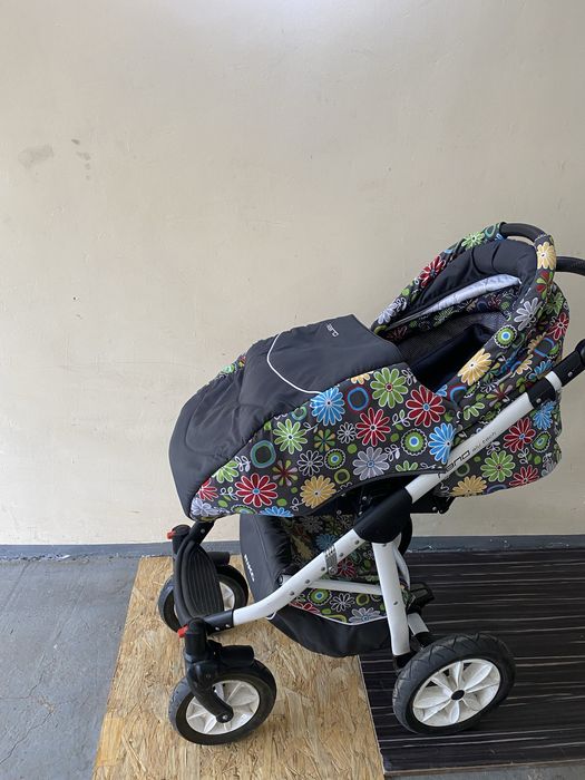 Продам детскую коляску