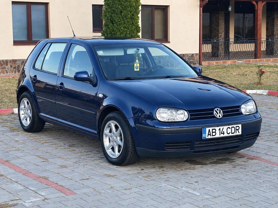 Golf 1.4 Bezina Acte la zi fiscal pe loc . Fără defecte
