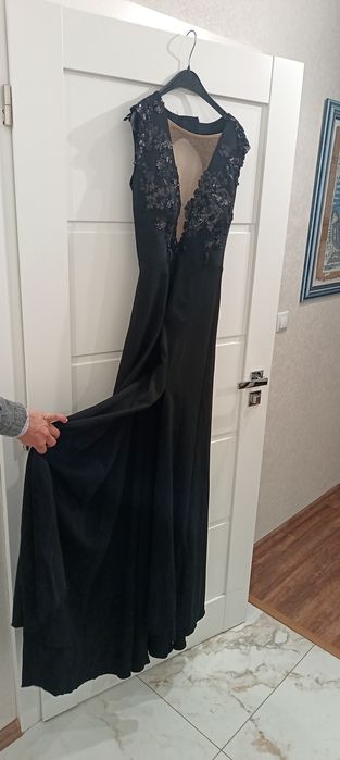 Продавам дизайнерска рокля на Стоян Радичев