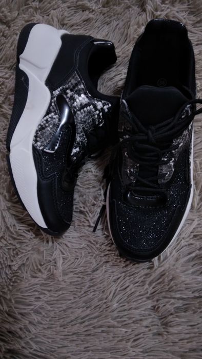 Adidași noi  import 36